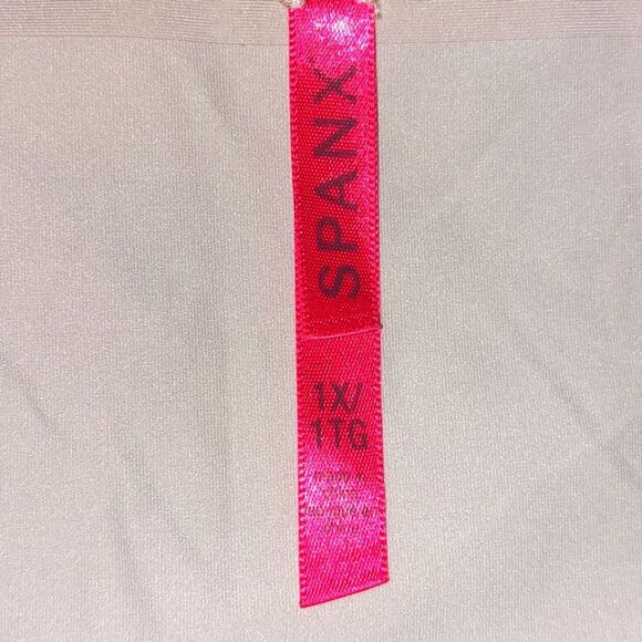 Spanx Women's Invisible Stretch Beige Grey Tank Camisole Top Size 1X EUC - Picture 8 of 11